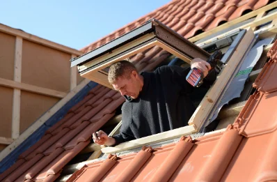 Pose de fenêtres de toit Velux à Feuillie